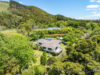 457 Crane Road, Kamo