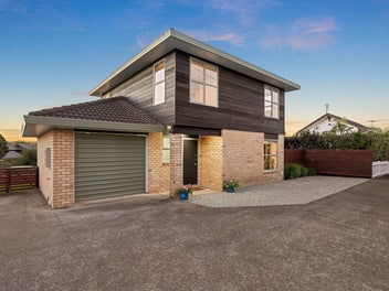 159A Chivalry Road, Glenfield, Auckland