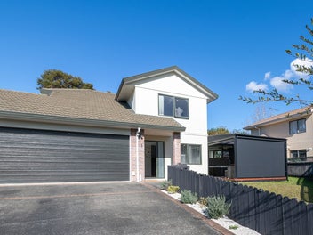 1/27 Roanoke Way, Albany, Auckland