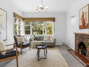 18 Hampton Hill Road, Tawa, Wellington