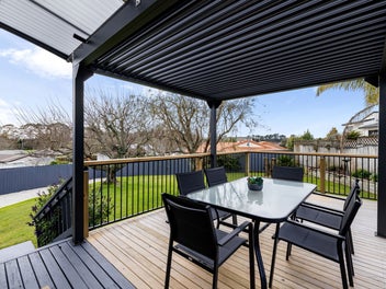 43 Lansdowne Crescent, Glenview, Hamilton