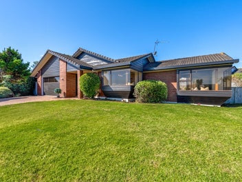 105 Oliver Road, Eastern Beach, Auckland