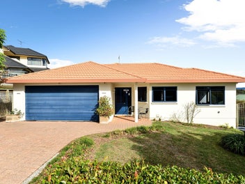 46 Greenfield Drive, Western Heights, Hamilton