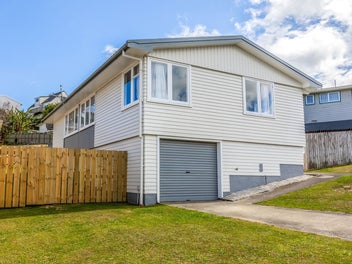 17 Sombrero View, Ascot Park, Porirua