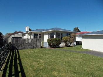60 College Street, Awapuni, Palmerston North