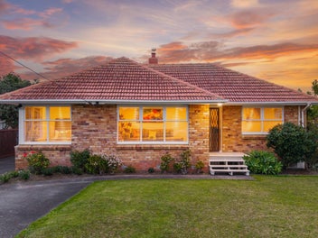 106 Flanshaw Road, Te Atatu South, Auckland