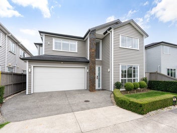 35 Charlestown Drive, Flat Bush, Auckland