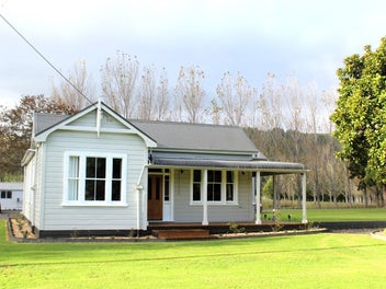 11 Waihi Falls Road, Dannevirke