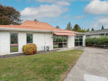 71A Tuhikaramea Road, Dinsdale, Hamilton