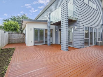 2/13 Crosher Place, Silverdale, Hamilton