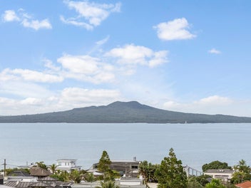 1/3 Katui Street, Castor Bay, Auckland