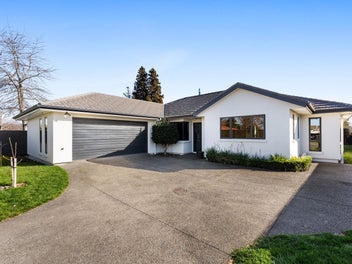 606 Nottingley Road, Frimley, Hastings