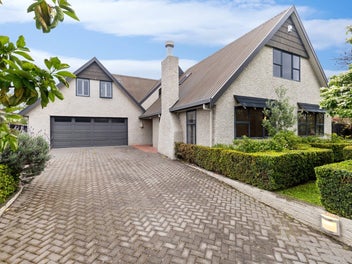 113 John F Kennedy Drive, Milson, Palmerston North