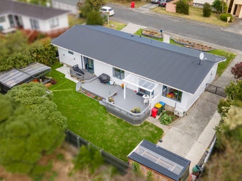 4 Langwell Place, Papakowhai, Porirua