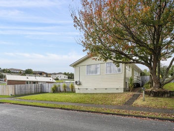 22 Speargrass Grove, Timberlea, Upper Hutt