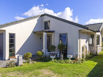 4 Lakeridge Close, Rangatira Park, Taupo