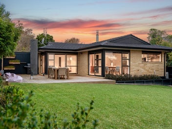 13 Curacao Place, Half Moon Bay, Auckland