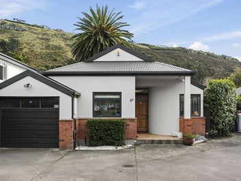 6A St Leonards Square, Sumner, Christchurch