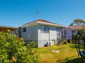 2/53 Coombe Avenue, Otara, Auckland