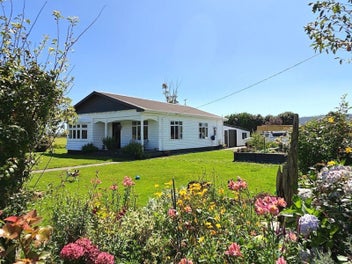 8 La Fontaine Road, Harihari, Harihari