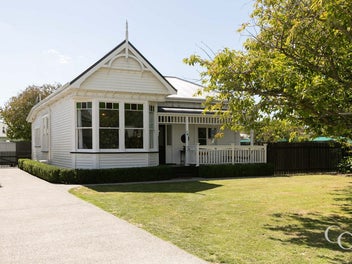 613 Whitehead Road, Saint Leonards, Hastings