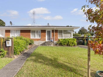 2/44 Diana Drive, Glenfield, Auckland