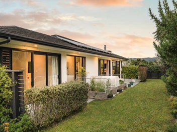 18 Awanui Crescent, Matakana, Matakana