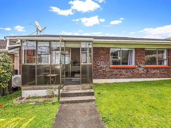 4/57 Moana Avenue, Onehunga, Auckland