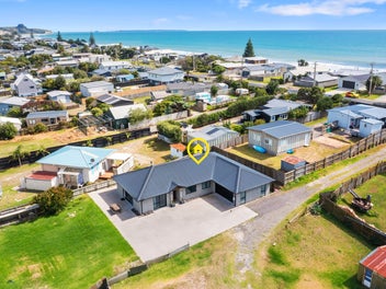 434 Pukehina Parade, Te Puke