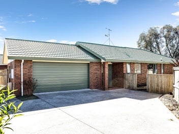 25 Newfield Drive, Fairview Downs, Hamilton
