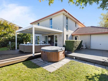 54 Willowview Drive, Redwood, Christchurch
