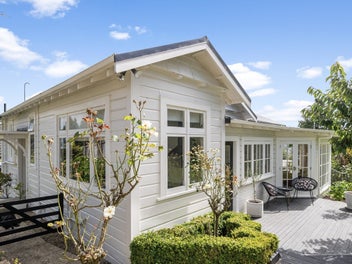 15 Northview Crescent, Belleknowes, Dunedin