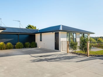 98D Forest Lake Road, Forest Lake, Hamilton
