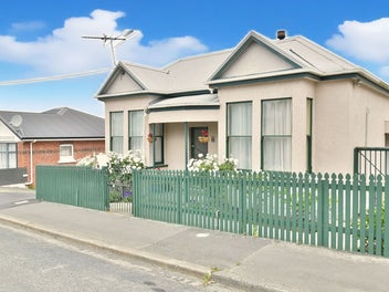 15 Bernard Street, Kenmure, Dunedin