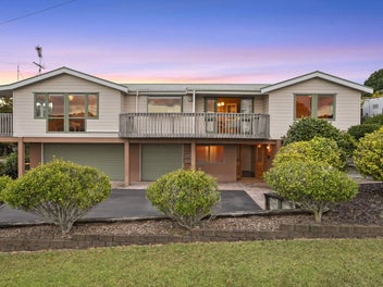 27 Tui Street, Oneroa, Waiheke Island