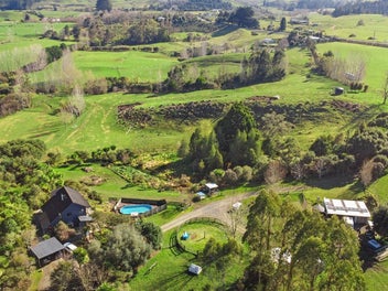 3207 State Highway 23, Raglan, Raglan