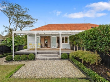37 McCullough Avenue, Mount Roskill, Auckland