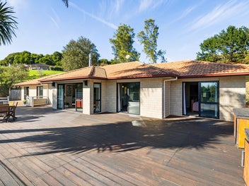 84 Highbrook Way, Whatawhata