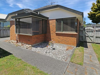 2/27 McParland Street, Ebdentown, Upper Hutt
