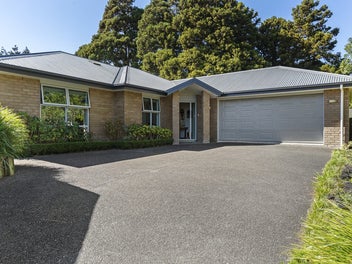 525E Mangorei Road, Highlands Park, New Plymouth