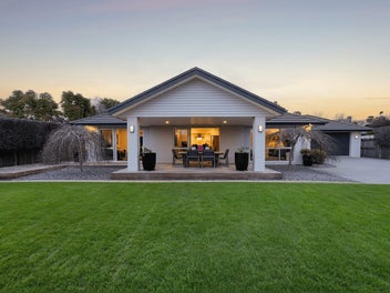 5 Mahy Way, Leamington, Cambridge