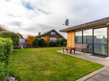 2/347 Church Street, West End, Timaru