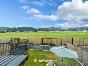 69 Cynisca Crescent, Wallaceville, Upper Hutt