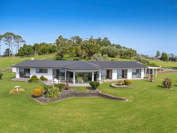 230 Spur Road, Stillwater, Silverdale