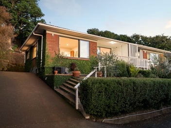 1/26A Rewa Road, Three Kings, Auckland