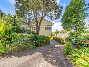 17 Paremata Crescent, Paremata, Porirua