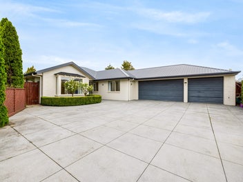 11 Bernadette Street, Aidanfield, Christchurch