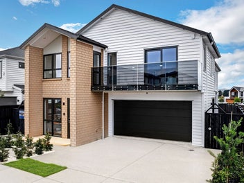7 Pineview Drive, Rosehill, Papakura