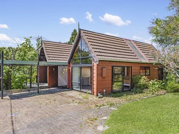 234 Old Titirangi Road, Titirangi, Auckland