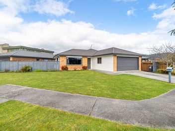 13 Talbot Grove, Trentham, Upper Hutt